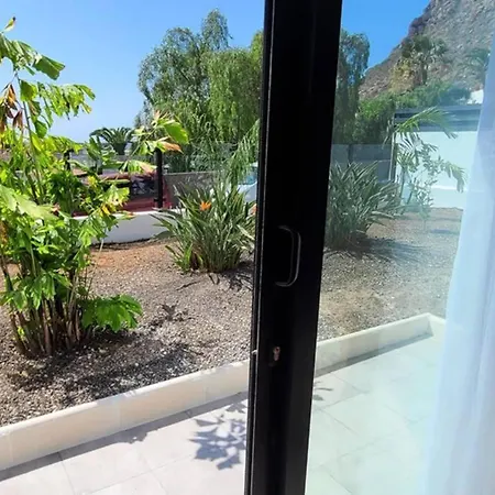 Sehr Sonnige Neue Ferienwohnung In Ruhiger Lage شقة *
