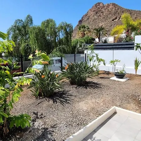 شقة Sehr Sonnige Neue Ferienwohnung In Ruhiger Lage أرونا