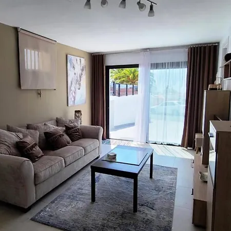 Sehr Sonnige Neue Ferienwohnung In Ruhiger Lage شقة أرونا