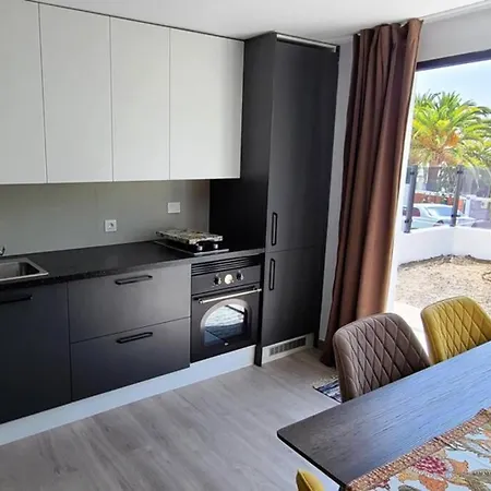 Sehr Sonnige Neue Ferienwohnung In Ruhiger Lage * أرونا