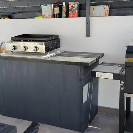 Sehr Sonnige Neue Ferienwohnung In Ruhiger Lage شقة *