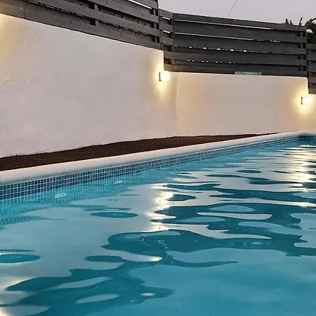 Sehr Sonnige Neue Ferienwohnung In Ruhiger Lage أرونا