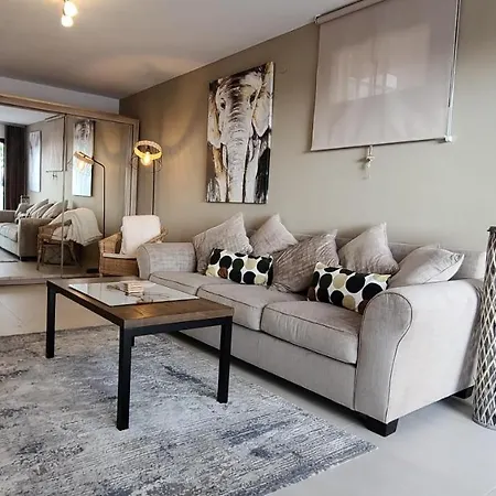 Sehr Sonnige Neue Ferienwohnung In Ruhiger Lage شقة *