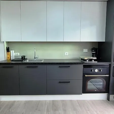 Sehr Sonnige Neue Ferienwohnung In Ruhiger Lage شقة